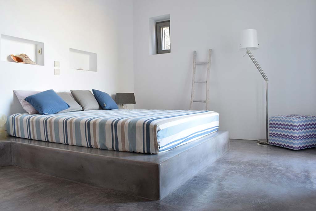 Comfortable rooms for rent in Serifos