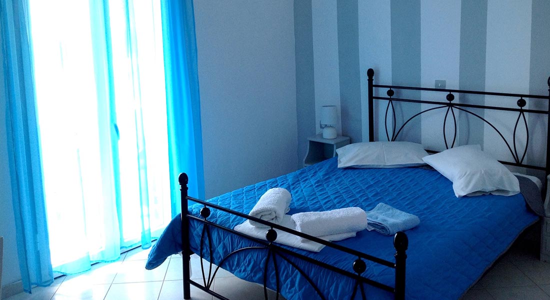 Basic rooms for rent at Serifos