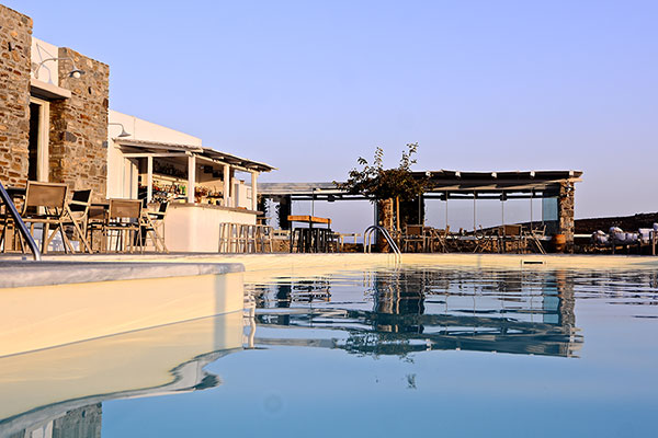rizes hotel in serifos
